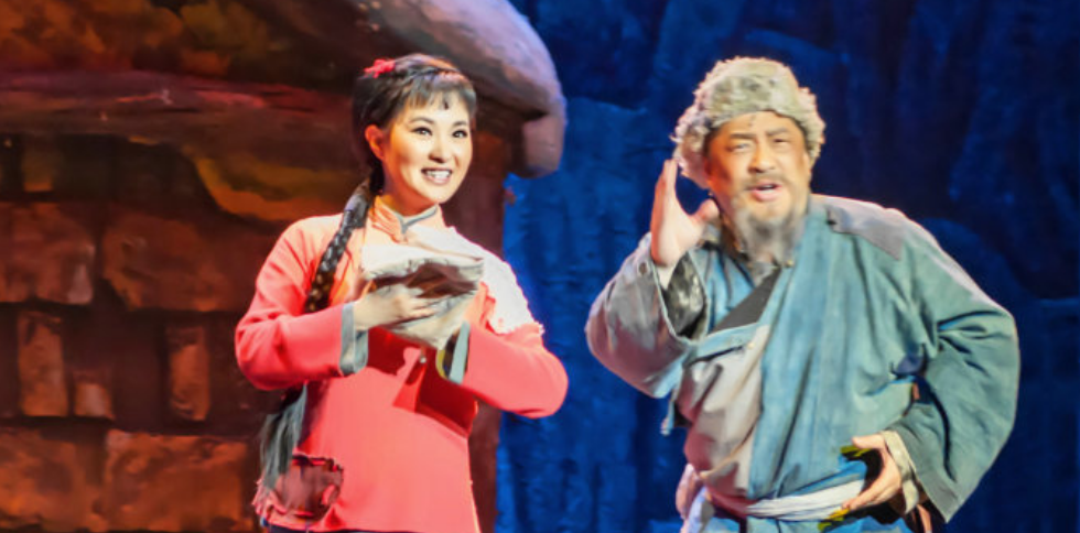 加工创作的新歌剧是白毛女还是刘三姐