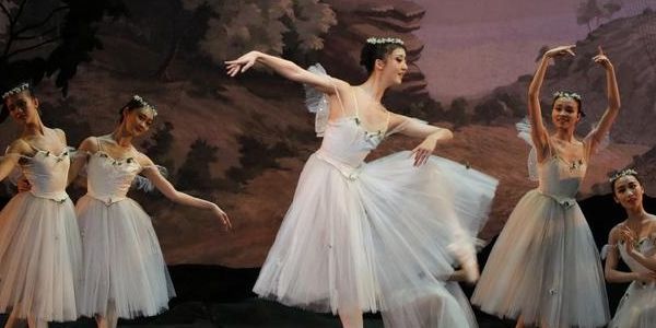 芭蕾舞剧仙女和仙女们的异同
