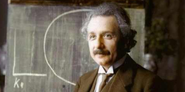 爱因斯坦活了多少岁啊
