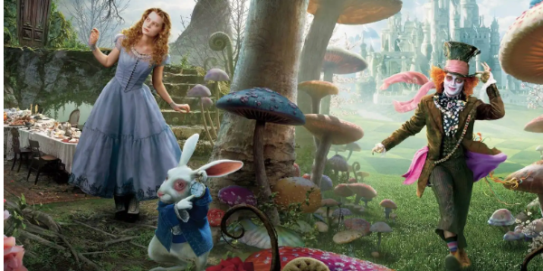 爱丽丝梦游仙境中动物们围着爱丽丝要奖品
