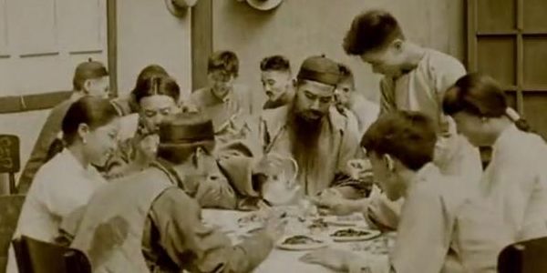 中国现存可放映的最早的一部故事片是拍摄于1922年的什么