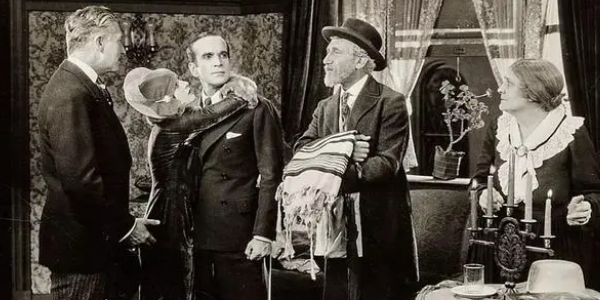 世界电影史上第一部有声电影是1927年上映的什么电影